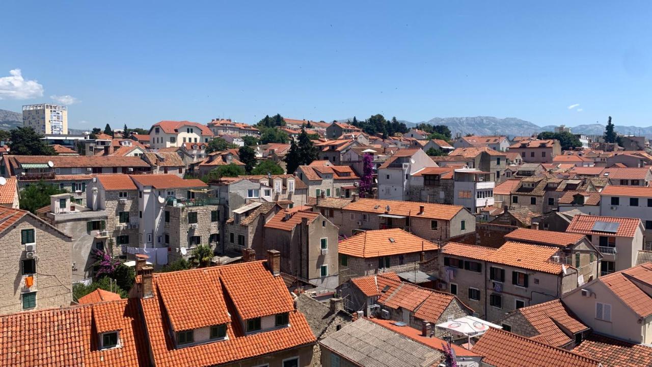 Split Apartments Trpimira Street Buitenkant foto