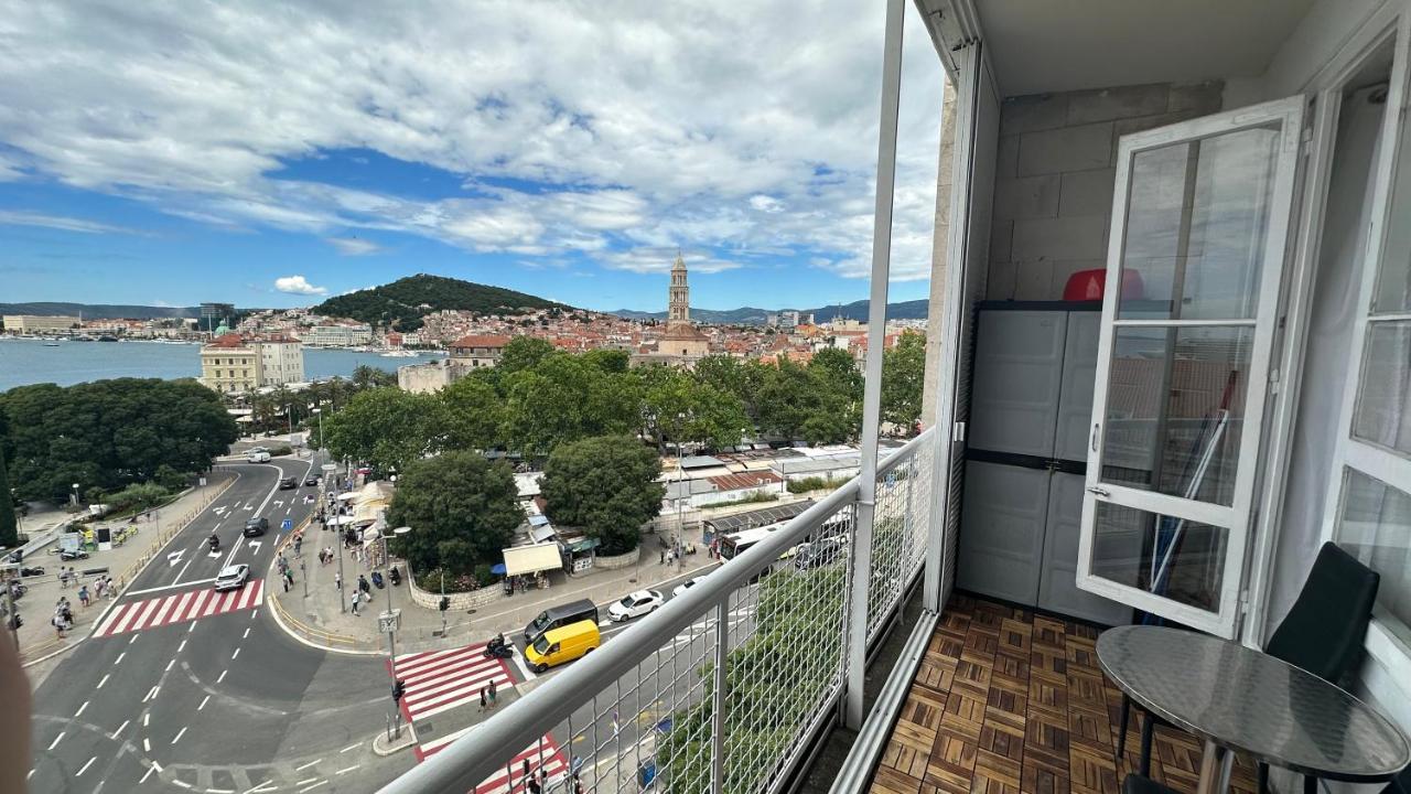 Split Apartments Trpimira Street Buitenkant foto
